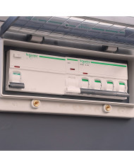 FOGO Agrovolt AV 27 R AVR generátor hriadeľa traktora Fogo - Technické údaje:  Napätie:      4 00/230 VVýkonová kategória: 12,5 