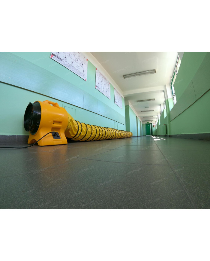 Dmuchawa Tworzywo Master BL 6800 Master Heaters - Dane techniczne:  Przepływ powietrza [ m³/h ]: 3900 Zasilanie [ V/Hz ]: 220-24