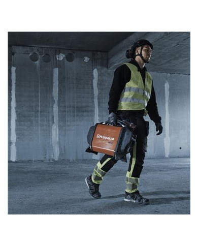 HUSQVARNA PP70 Power Unit (Power-BOX) Husqvarna Construction - Technical data:  Rated current 1~: 15 A Rated current 3~: 16 A Po