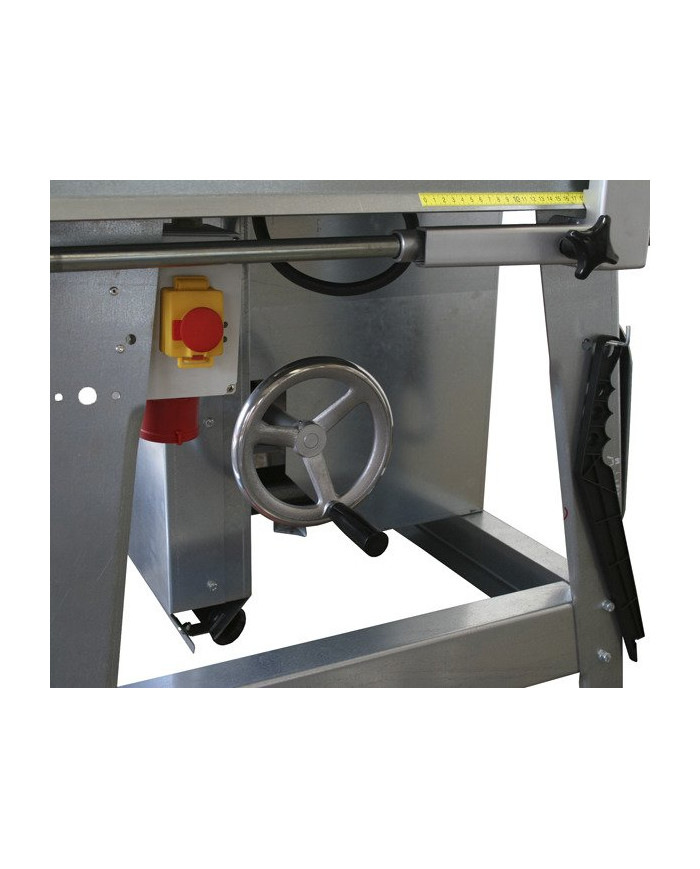 Krajzega do drewna BTH 450 Atika 400V Altrad Belle - Dane techniczne:Wymiary: 1050 x 750 x 1130 mmCiezar: 140 kgCzestotliwosc: 5 Krajzega do drewna BTH 450 Atika 400V Altrad Belle - Dane techniczne:Wymiary: 1050 x 750 x 1130 mmCiezar: 140 kgCzestotliwosc: 5