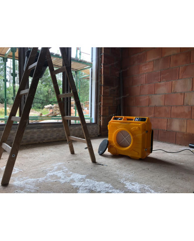 Master MAS 13 air purifier Master Heaters - Technical Data:  Airflow [ m³/h ]: 1300 Power supply [ V/Hz ]: 230/1 phase/50 Pallet