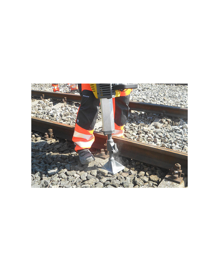 Narzędzie do ubijania podsypki do młota spalinowego Wacker Neuson BH 55 Wacker Neuson - Dane techniczne:Szerokosc robocza: 80mmM Narzędzie do ubijania podsypki do młota spalinowego Wacker Neuson BH 55 Wacker Neuson - Dane techniczne:Szerokosc robocza: 80mmM