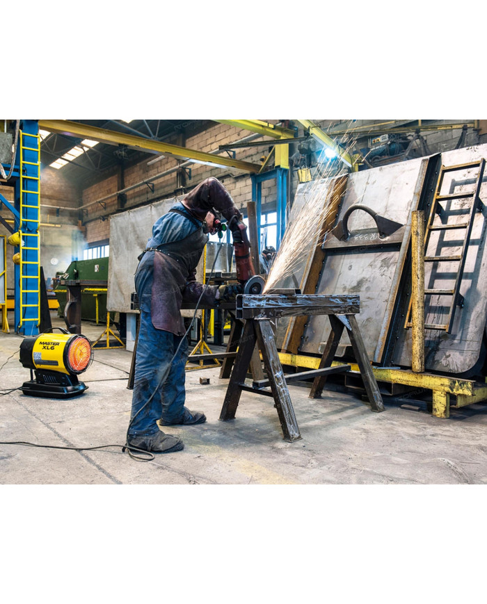 Promiennik podczerwieni Master XL 61 Master Heaters - Dane techniczne:  Pojemność zbiornika [ l ]: 11 Zasilanie [ V/Hz ]: 220-24