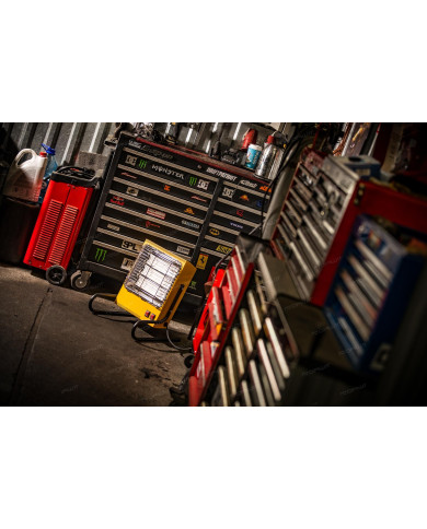 Master TS 3A infrared illuminator Master Heaters -      Technical Data:       Power supply [ V/Hz ]: 220-240/1 phase 50     Lamp