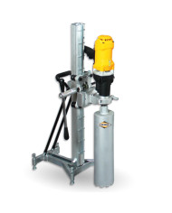 Tripod for Cedima P-250 drilling rig Cedima - Dane techniczne:: undefinedSrednica wiercen: 250 mmciezar: 14.1 kguchylny do: 45°