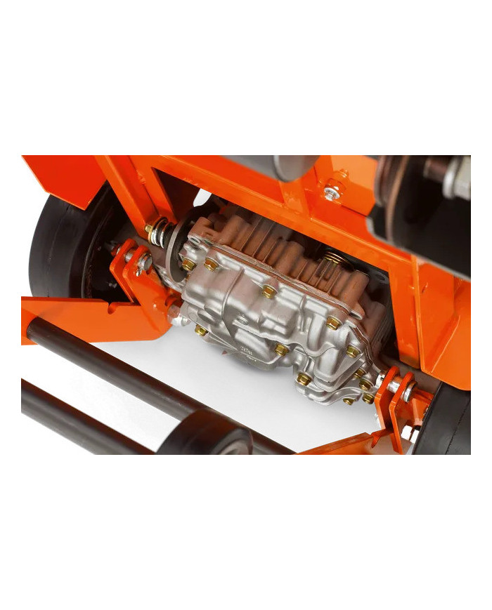 HUSQVARNA FS 524 mobile cutting machine Husqvarna Construction - Specifications:  Weight: 231 kg Engine: Honda Power: 21KM Dimen HUSQVARNA FS 524 mobile cutting machine Husqvarna Construction - Specifications:  Weight: 231 kg Engine: Honda Power: 21KM Dimen