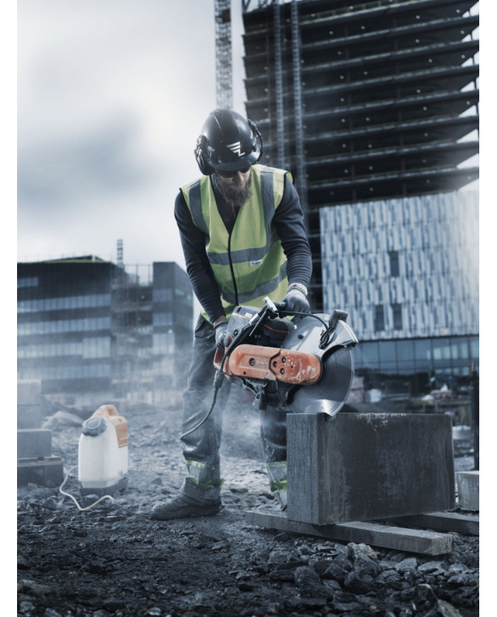 Husqvarna K 770 300mm hand cutting machine Husqvarna Construction - Specifications:  Dimensions: 605 x 225 x 391 mm Voltage: N/A Husqvarna K 770 300mm hand cutting machine Husqvarna Construction - Specifications:  Dimensions: 605 x 225 x 391 mm Voltage: N/A