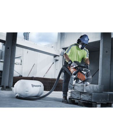 Husqvarna K 770 Dry Cut 300mm hand cutting machine Husqvarna Construction - Specifications:  Dimensions: 734 x 259 x 397 mm Volt