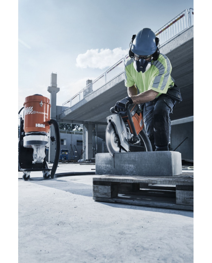 Ručný rezací stroj Husqvarna K 770 VAC 300 mm Husqvarna Construction - Technické údaje:    Rozmery: 726 x 221 x 408 mmNapätie: N Ručný rezací stroj Husqvarna K 770 VAC 300 mm Husqvarna Construction - Technické údaje:    Rozmery: 726 x 221 x 408 mmNapätie: N