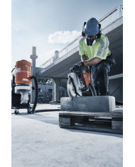 Husqvarna K 770 VAC 300mm hand cutting machine Husqvarna Construction - Specifications:  Dimensions: 726 x 221 x 408 mm Voltage: