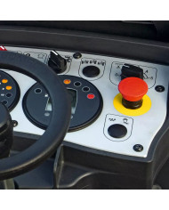 Zemný valec Bomag BW 138 AC-5 Bomag - Technické údaje:  Chladenie:     Frekvencia:50/56 Hz Palivo: DieselMotor:Kubota V 2403 Sta