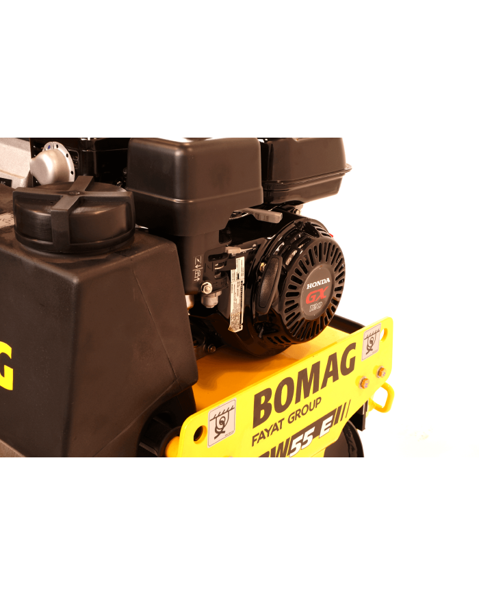 Jednobubnový valec s vedením Bomag BW 55 E Bomag - Technické údaje:  Chladenie:    Hmotnosť:150 kgMotor: Honda GX120Otáčky: Výko Jednobubnový valec s vedením Bomag BW 55 E Bomag - Technické údaje:  Chladenie:    Hmotnosť:150 kgMotor: Honda GX120Otáčky: Výko