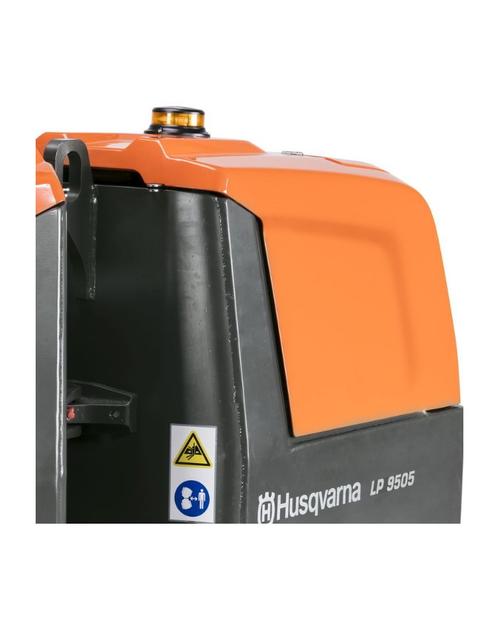 Kruhový valec Husqvarna LP 9505 Husqvarna Construction - Technické údaje:    Motor: Kubota D1105Pracovná rýchlosť: 22,5 m/minVýk