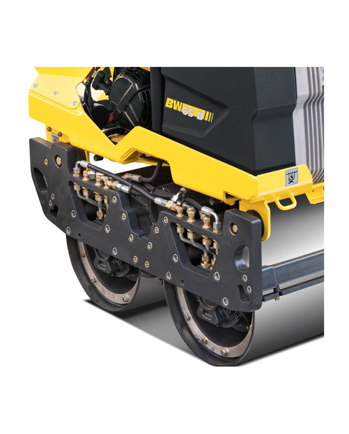 Walec prowadzony Bomag BW 65 D Bomag - Dane techniczne:  Chłodzenie: Powietrzem Ciężar: 740kg Silnik: Kohler KD15-440 Obroty: 31