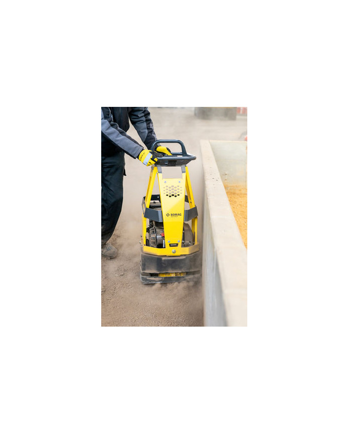 Bomag BR 95 unidirectional compactor Bomag - Specifications:  Dimensions: 475 x 450 x 930 mm Frequency: 90 Hz Fuel : Gasoline En Bomag BR 95 unidirectional compactor Bomag - Specifications:  Dimensions: 475 x 450 x 930 mm Frequency: 90 Hz Fuel : Gasoline En