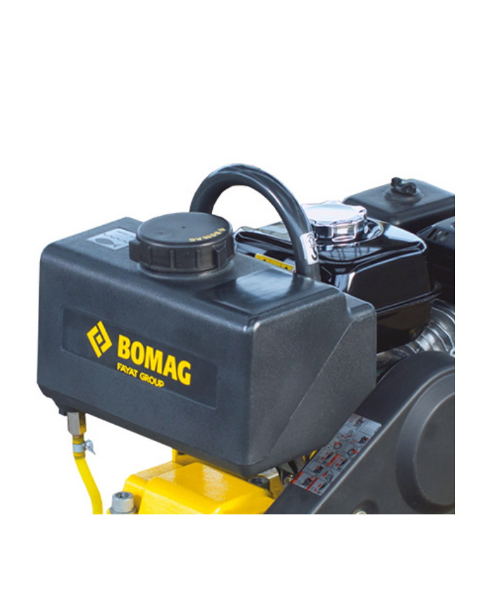 Zagęszczarka jednokierunkowa Bomag BVP 12/50 Bomag - Dane techniczne:  Chłodzenie: Powietrzem Ciężar: 67 kg Silnik: GX 120 Moc: 