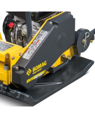 Jednoduchá vibračná doska Bomag BVP 18/45 Bomag - Technické údaje:  Chladenie:     Hmotnosť:90 kgMotor:GXR 160Výkon:3,6 kNPracov