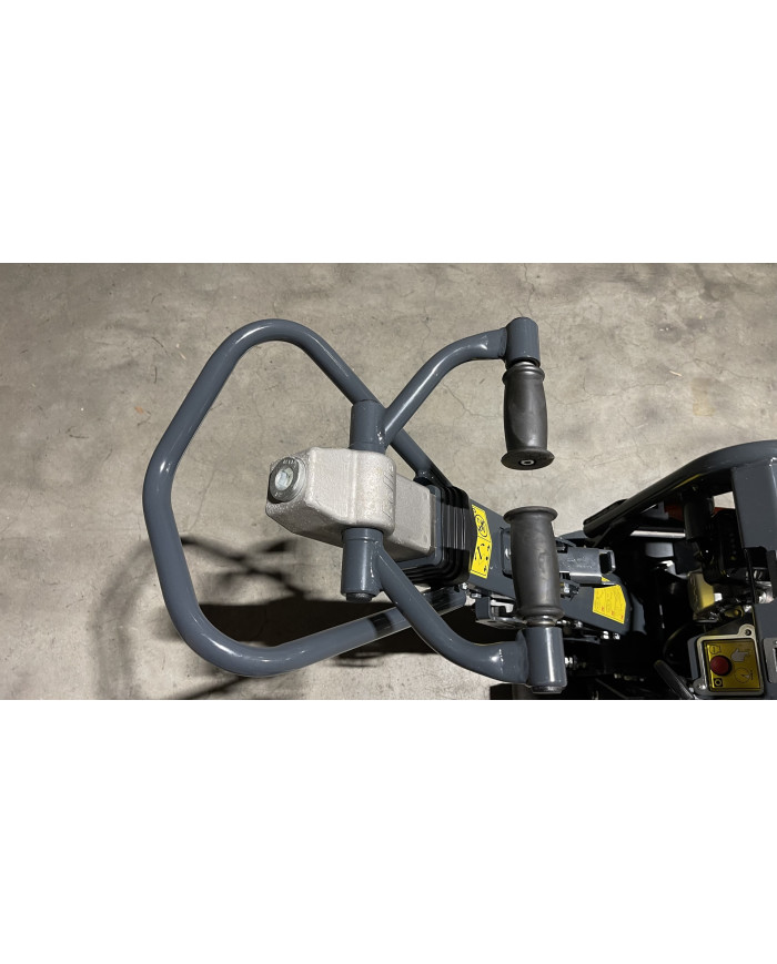 Altrad Belle RPX 35/50 Honda reversible compactor Altrad Belle - Specifications:  Cooling:Air Weight:180 kg Motor:GX 200 Power:4 Altrad Belle RPX 35/50 Honda reversible compactor Altrad Belle - Specifications:  Cooling:Air Weight:180 kg Motor:GX 200 Power:4