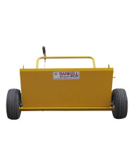 Wózek do posypki Barikell BR100 Barikell - Dane techniczne:  Ilość podawanej posypki: 0-4kg/m² Pojemność zasypowa: 100kg Model:  Wózek do posypki Barikell BR100 Barikell - Dane techniczne:  Ilość podawanej posypki: 0-4kg/m² Pojemność zasypowa: 100kg Model: