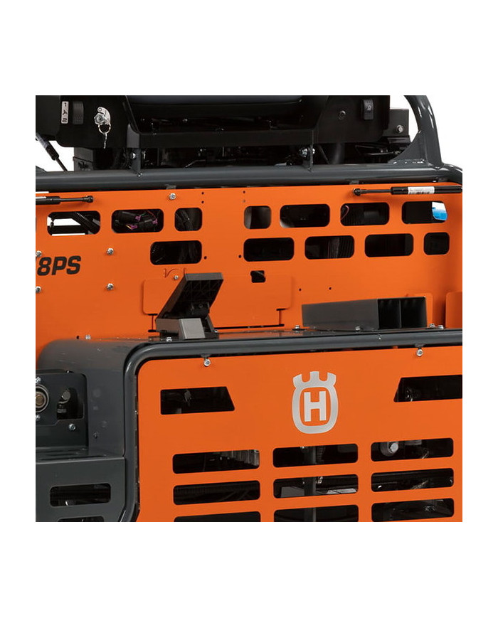 Self-propelled trowel HUSQVARNA CRT 48 PS 42,5kW Husqvarna Construction - Specifications:  Cooling: Air Engine: Kubota WG1605  F Self-propelled trowel HUSQVARNA CRT 48 PS 42,5kW Husqvarna Construction - Specifications:  Cooling: Air Engine: Kubota WG1605  F