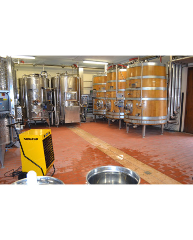 MASTER DH 92 condensation dehumidifier Master Heaters -      Technical Data:       Tank capacity [ l ]: 12     Noise level [ dB(