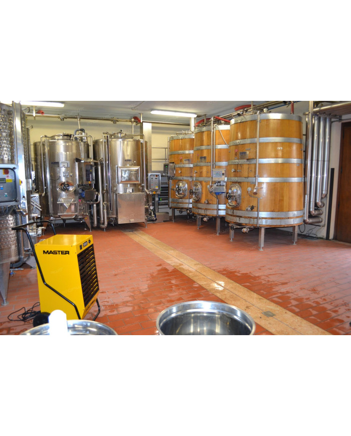 MASTER DH 92 condensation dehumidifier Master Heaters -      Technické údaje:       Objem nádrže [ l ]: 12     Hladina hluku [ d