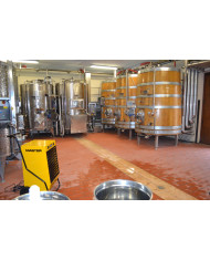 Osuszacz kondensacyjny powietrza MASTER DH 92 Master Heaters -      Dane techniczne:       Pojemność zbiornika [ l ]: 12     Poz