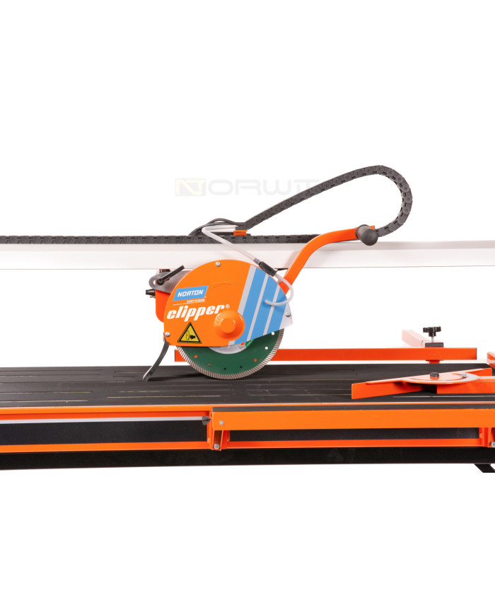 Norton Clipper TR 252 Tile Table Saw Norton Clipper - Dane techniczne:wymiary: 1860 x 600 x 1170mmciezar: 75kgnapiecie: 230v 1~m