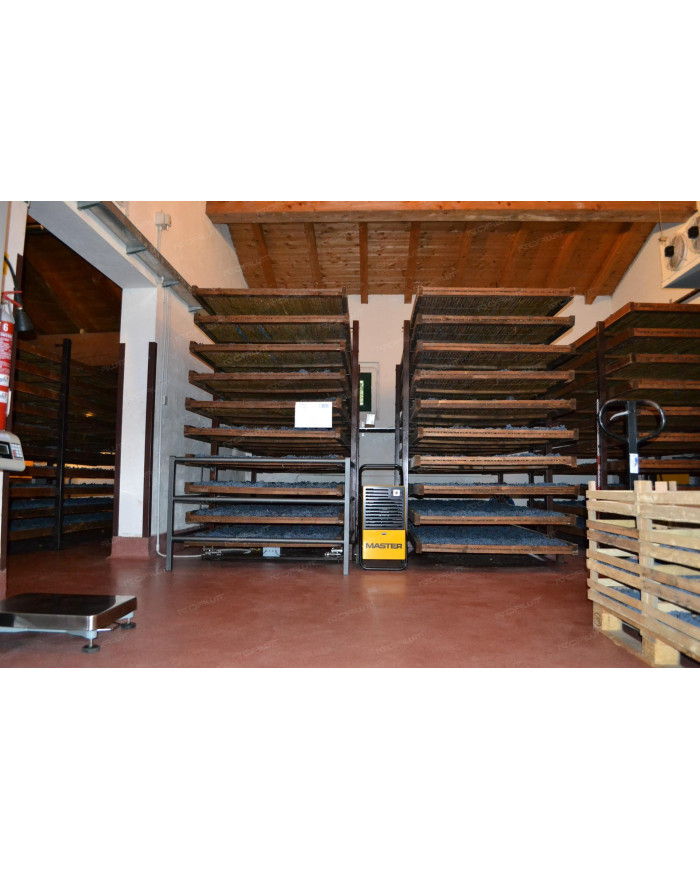 Master DH 26 Dehumidifier Master Heaters -      Technické údaje:       Objem nádrže [ l ]: 8     Hladina hluku [ dB(A) ]: 46    